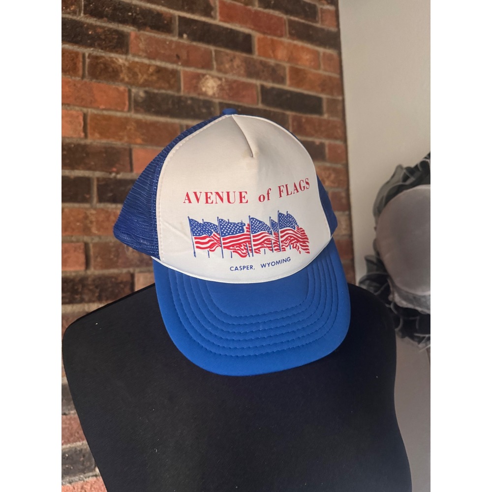 Vintage Avenue of Flags Casper Wyoming Trucker Hat Blue White Snapback Cap